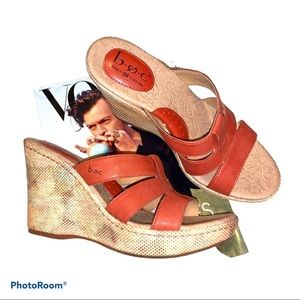 Born Sabelle Wedge size 9